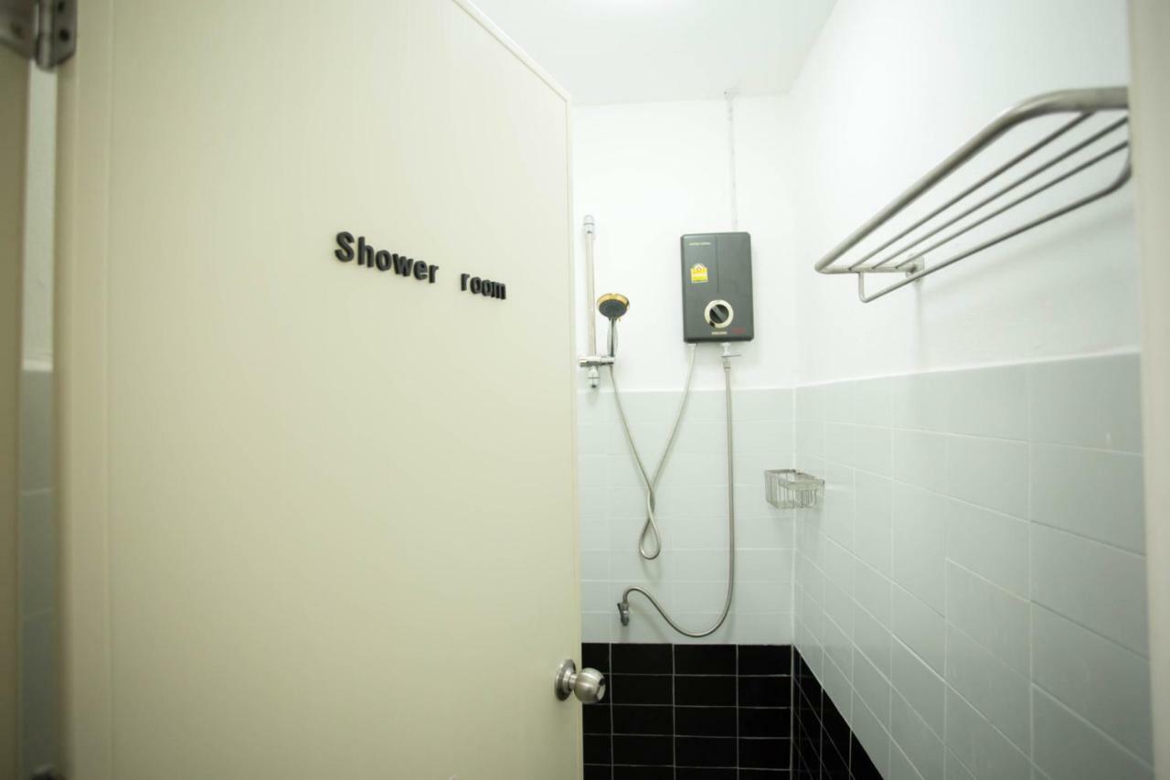 Yha Thapae Station Hostel Чиангмай Екстериор снимка